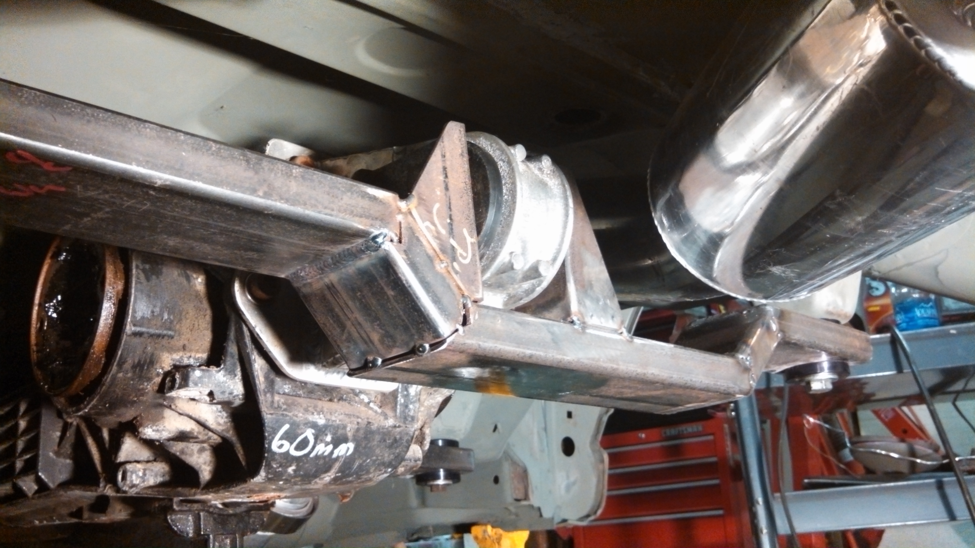 rear diff mounting near finished.jpg